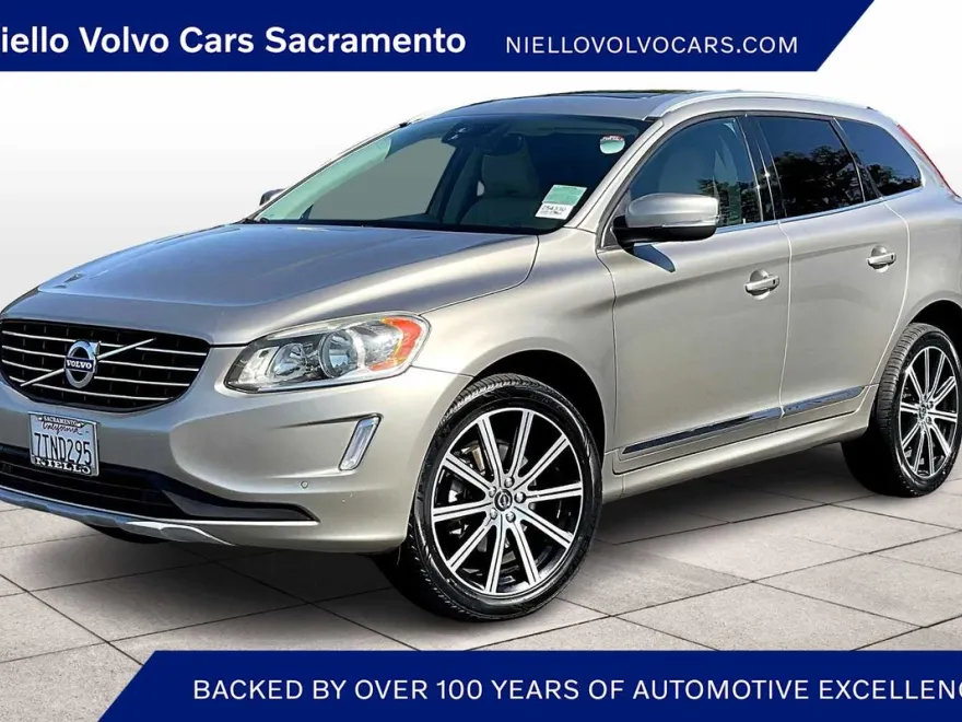 2016 Volvo XC60 T5 Drive-E Premier photo 1