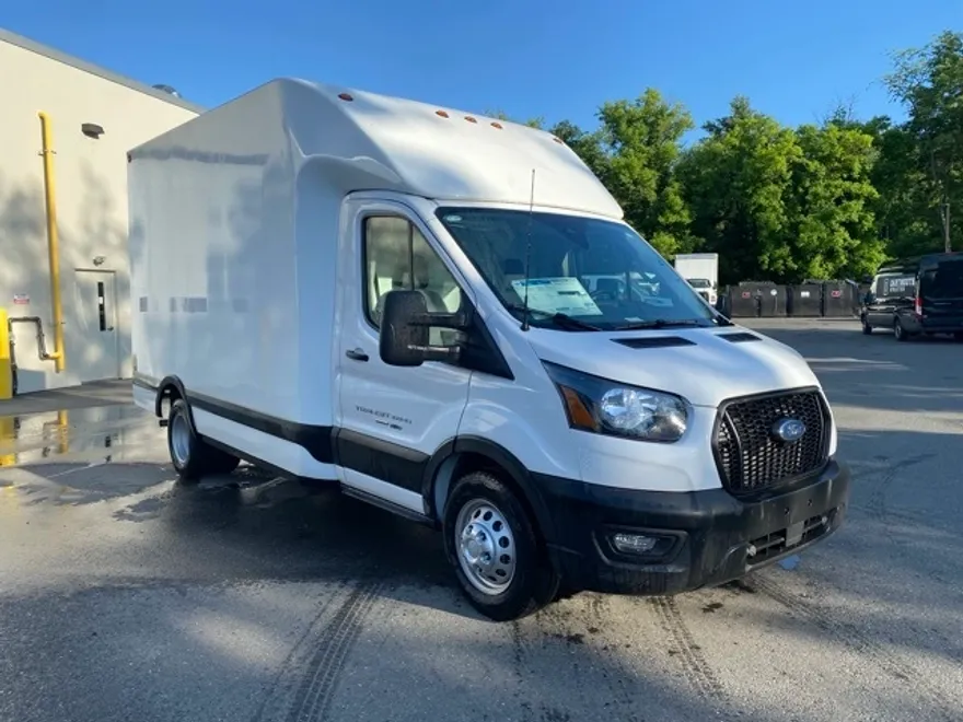2025 Ford Transit photo 1