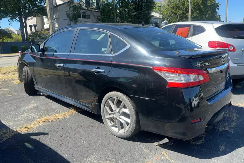 2013 Nissan Sentra SR photo 1