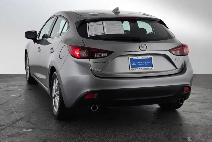 2016 Mazda Mazda3 Touring photo 1