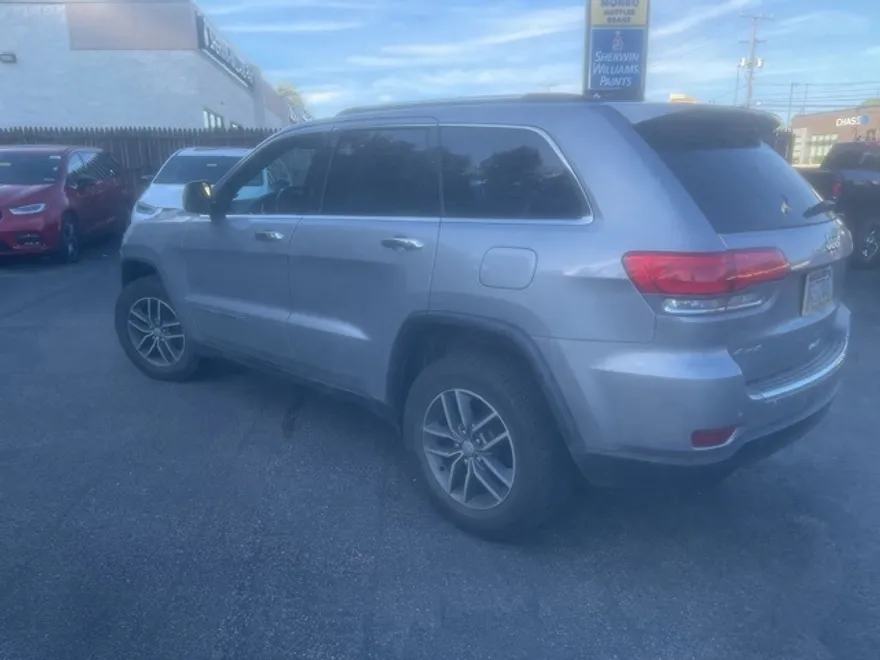 2017 Jeep Grand Cherokee Limited photo 1