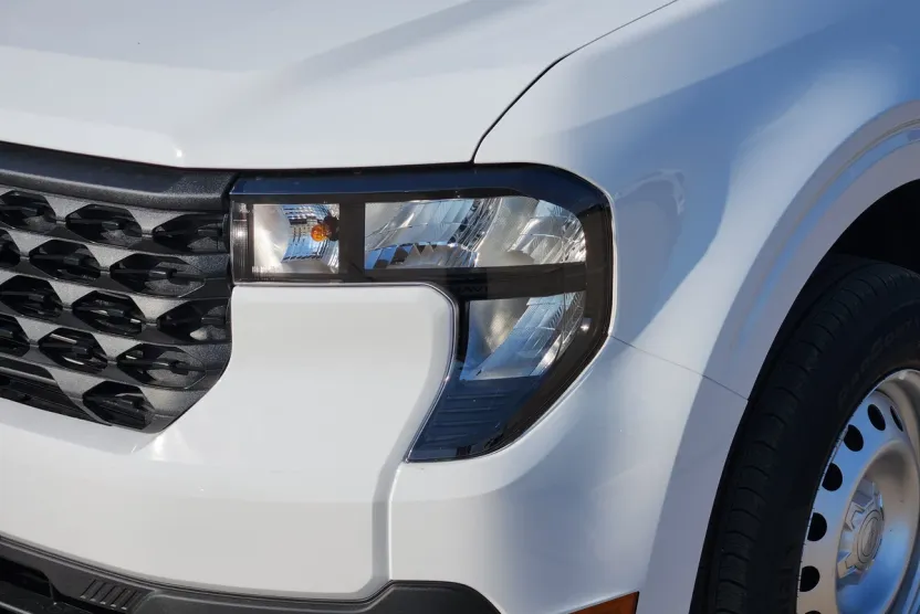 2025 Ford Maverick XL photo 1