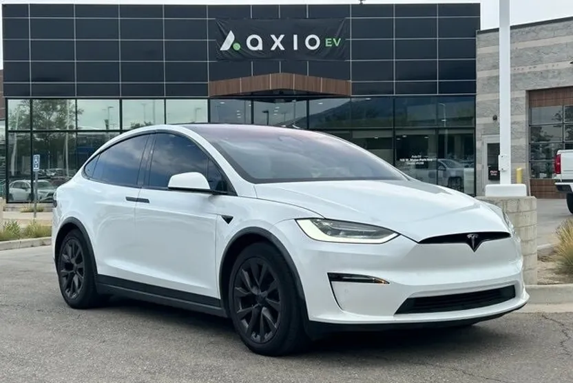 2022 Tesla Model X photo 1