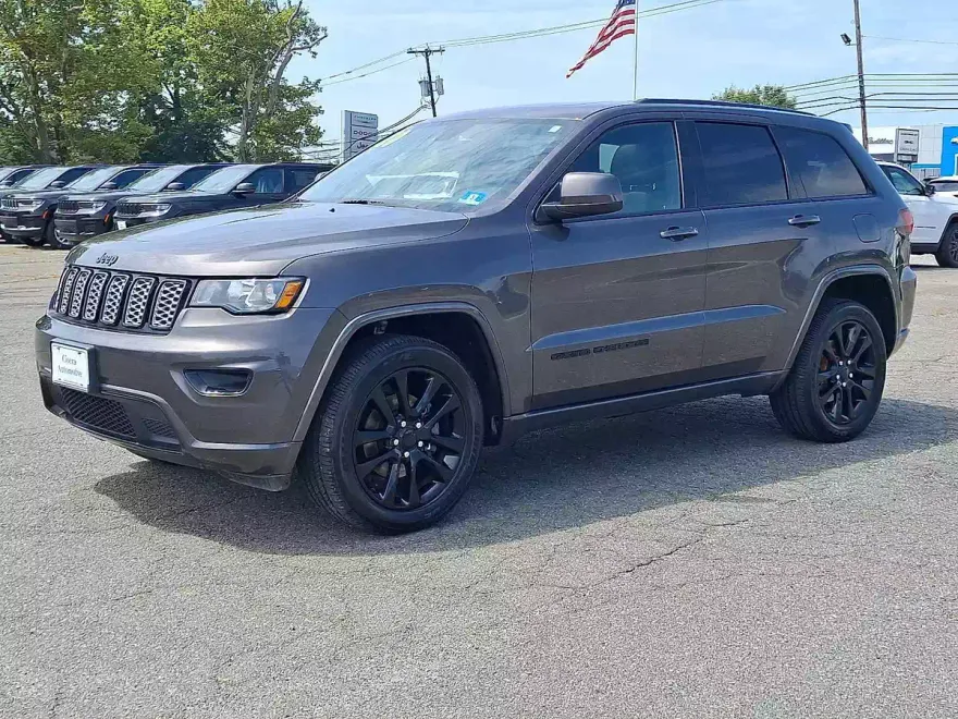 2020 Jeep Grand Cherokee Altitude photo 1