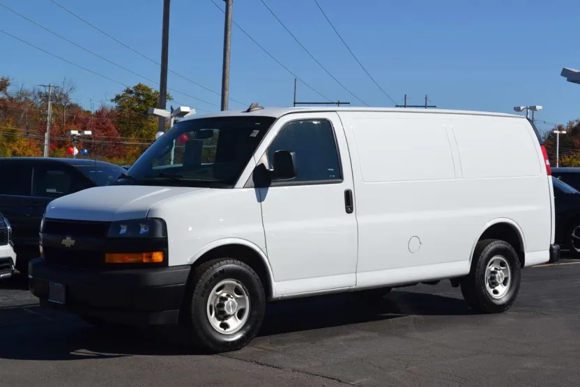 2019 Chevrolet Express 2500 photo 1