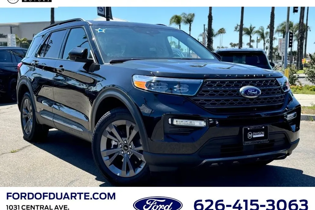 2024 Ford Explorer XLT photo 1