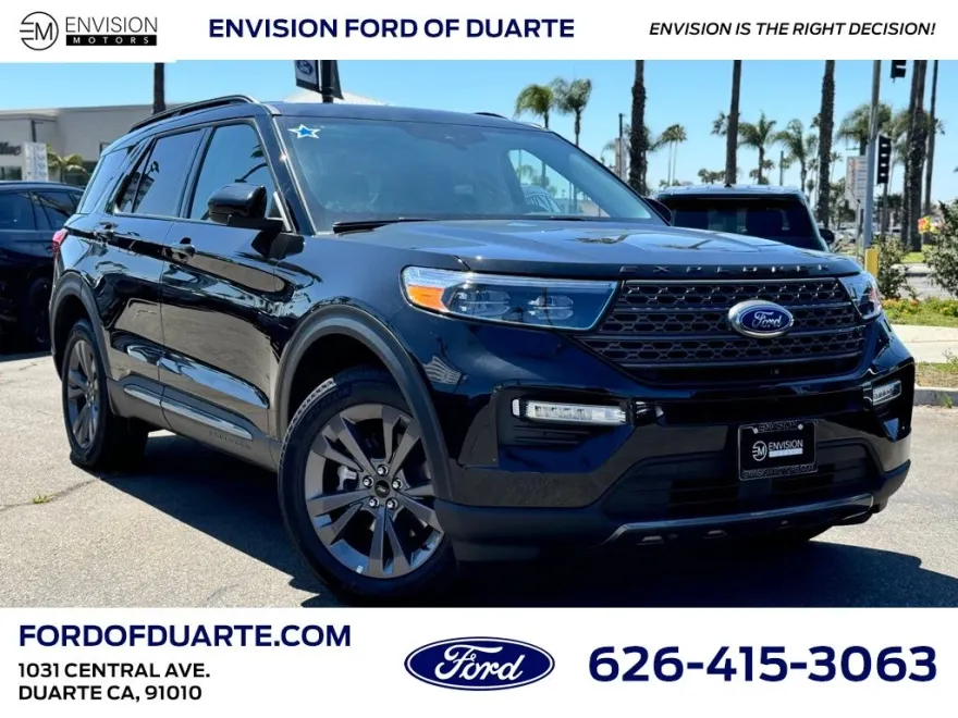 2024 Ford Explorer XLT photo 1