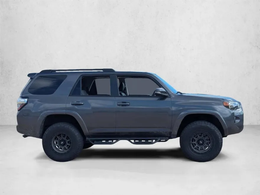 2023 Toyota 4Runner SR5 Premium photo 1