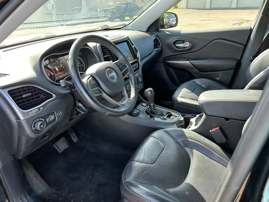2019 Jeep Cherokee Limited photo 1