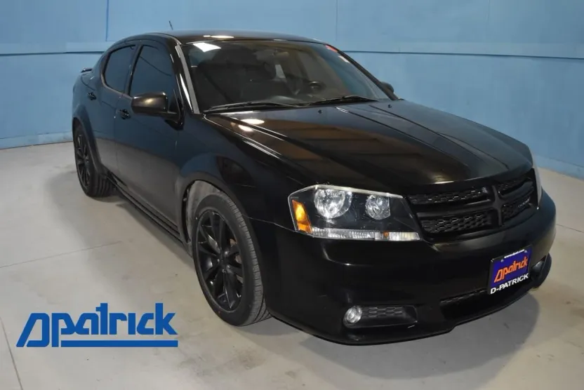 2013 Dodge Avenger SXT photo 1