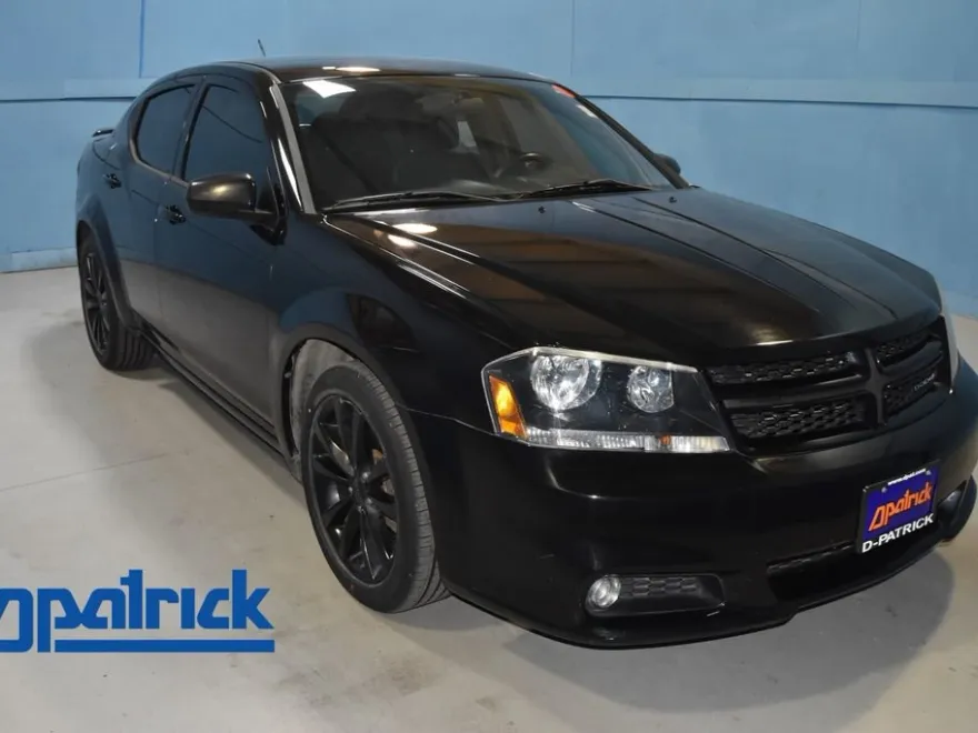 2013 Dodge Avenger SXT photo 1