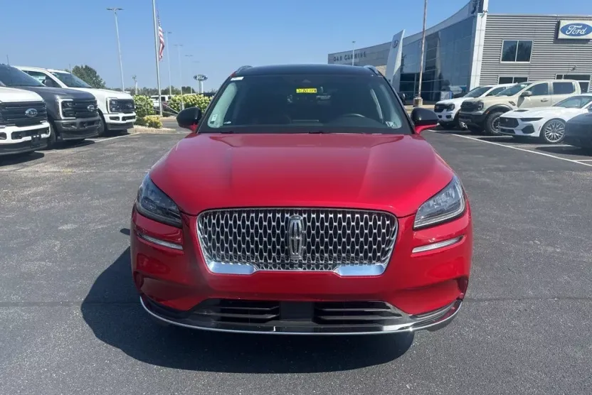 2021 Lincoln Corsair Standard photo 1