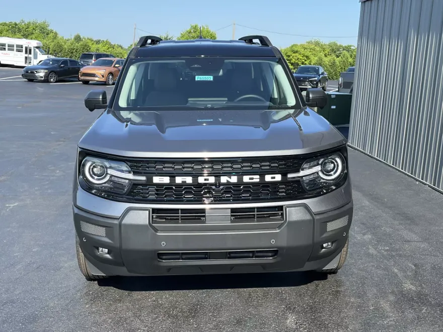 2025 Ford Bronco Sport Outer Banks photo 1