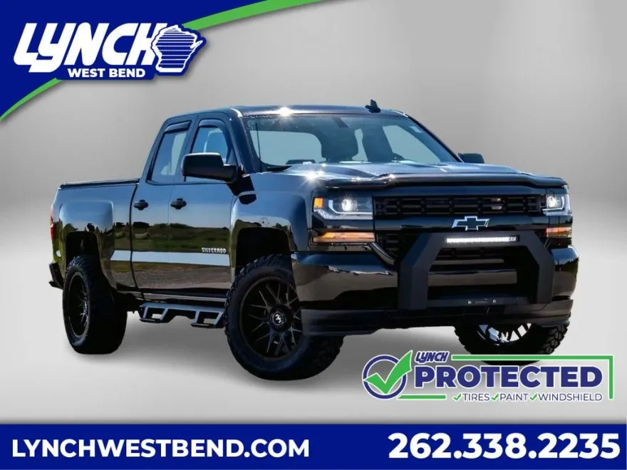 2018 Chevrolet Silverado 1500 Custom photo 1