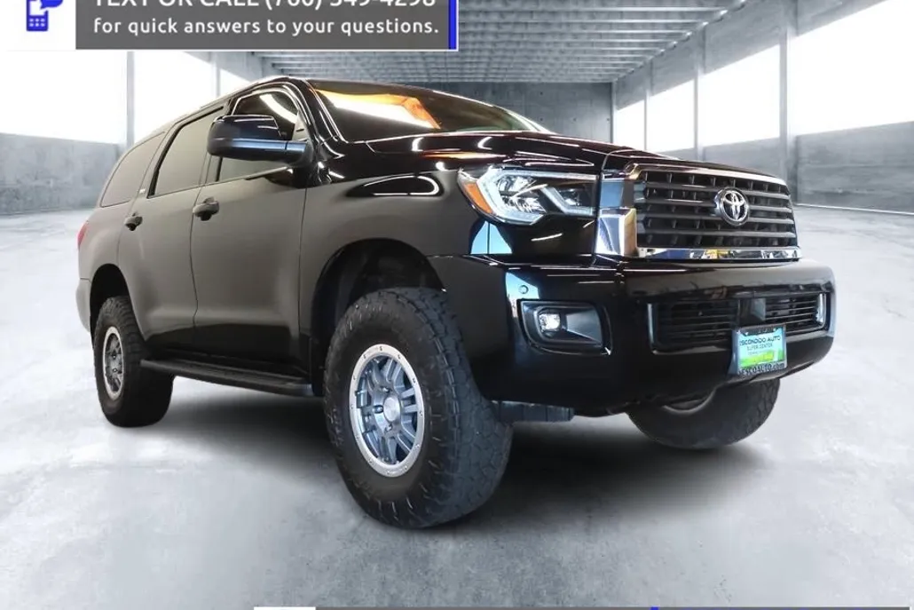 2019 Toyota Sequoia SR5 photo 1