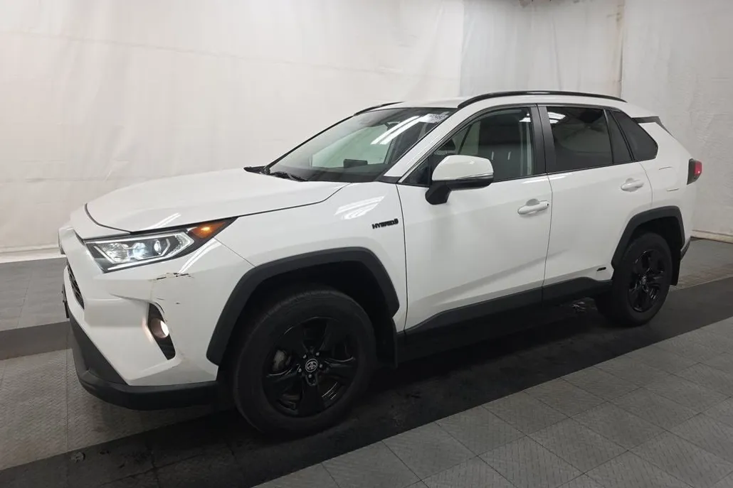 2021 Toyota RAV4 Hybrid XLE photo 1