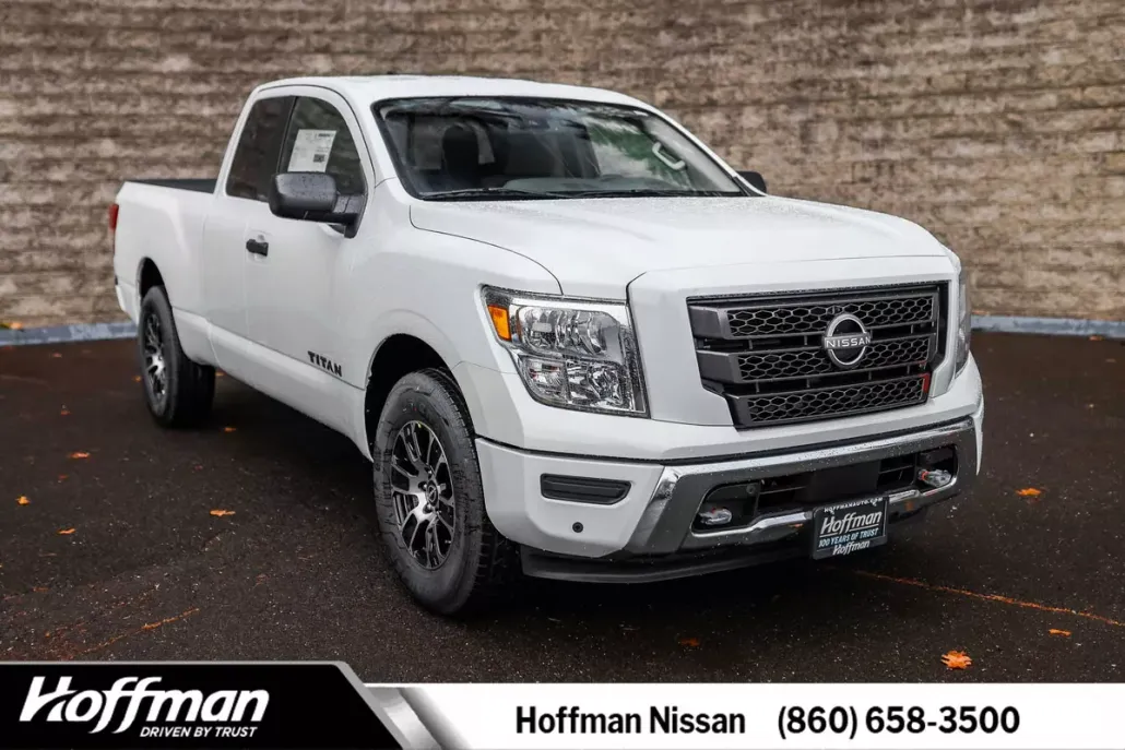 2024 Nissan Titan SV photo 1
