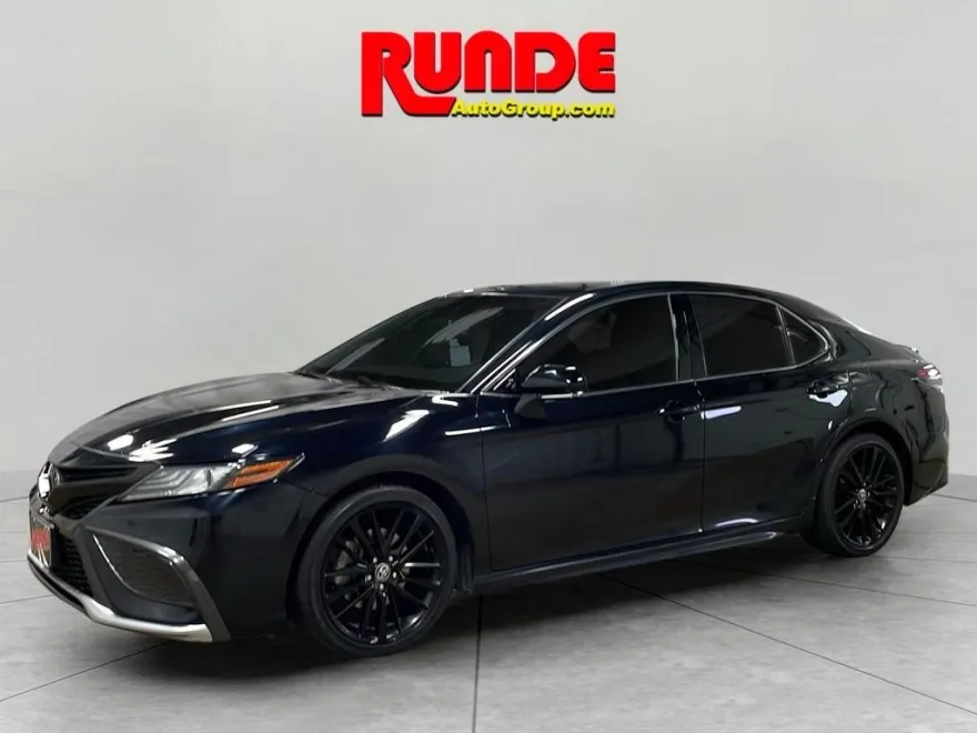 2021 Toyota Camry XSE photo 1