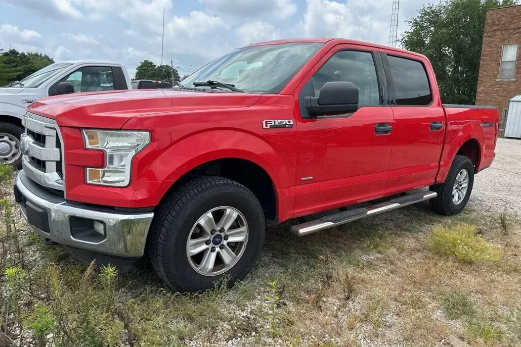 2016 Ford F-150 XLT photo 1