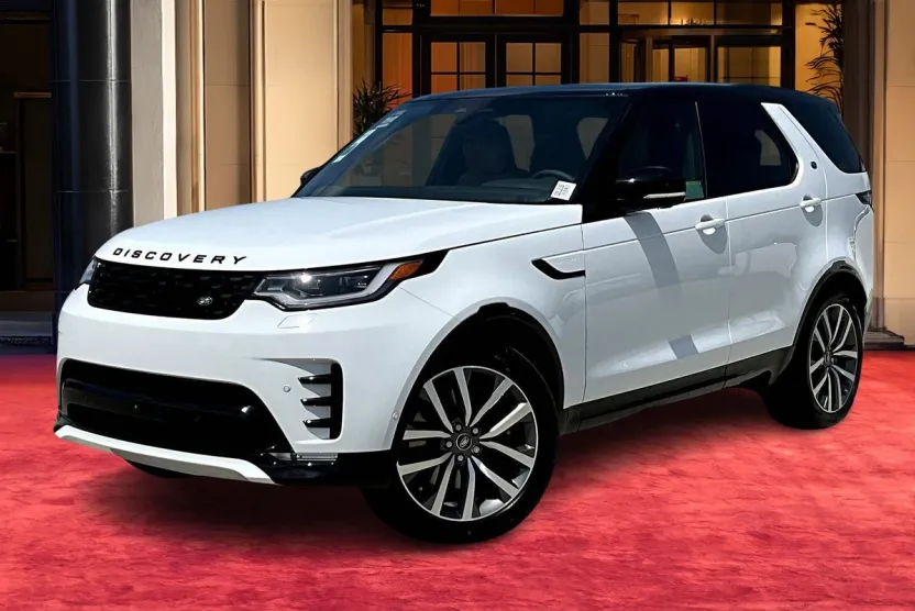 2025 Land Rover Discovery SE photo 1