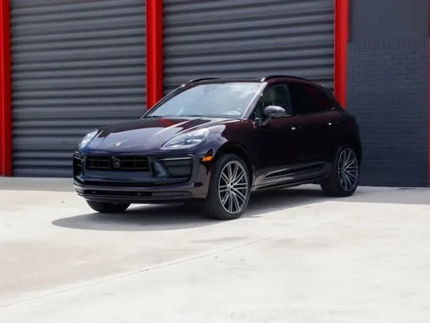 2024 Porsche Macan Base photo 1