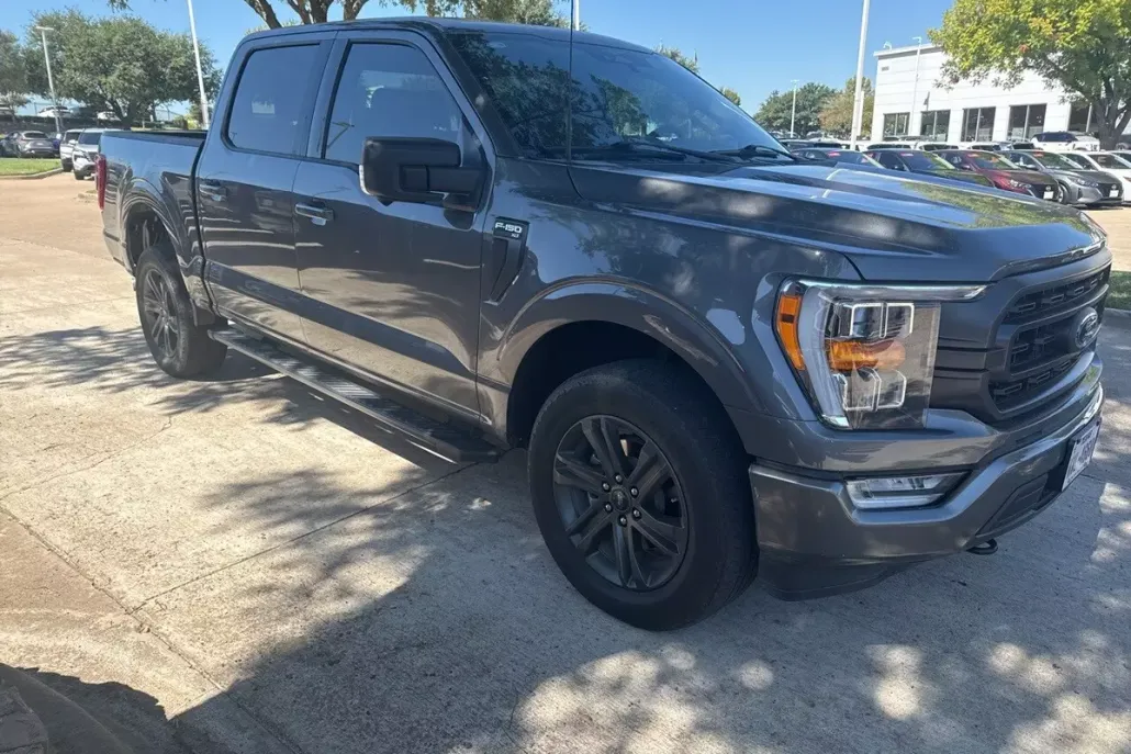 2023 Ford F-150 XLT photo 1