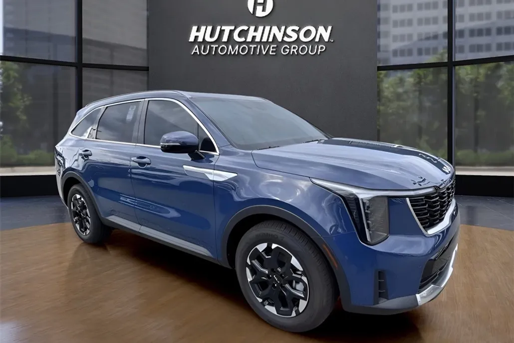2025 Kia Sorento S photo 1
