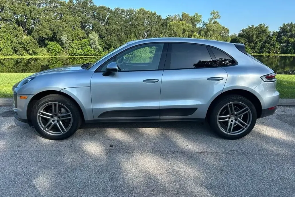 2020 Porsche Macan Base photo 1