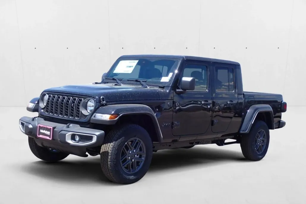 2025 Jeep Gladiator Sport S photo 1