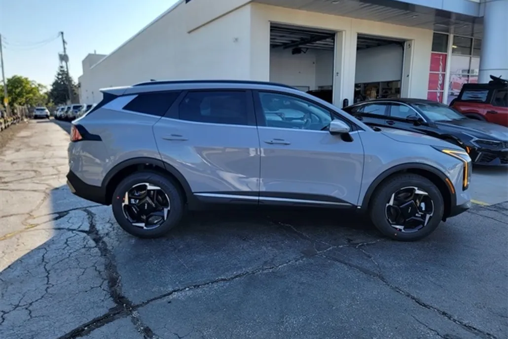 2026 Kia Sportage Hybrid EX photo 1