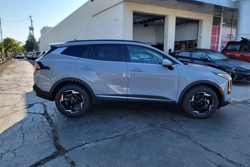 2026 Kia Sportage Hybrid EX photo 1