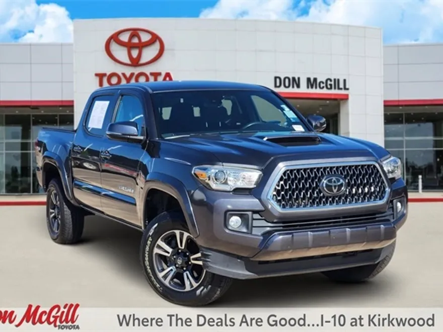 2019 Toyota Tacoma TRD Sport photo 1