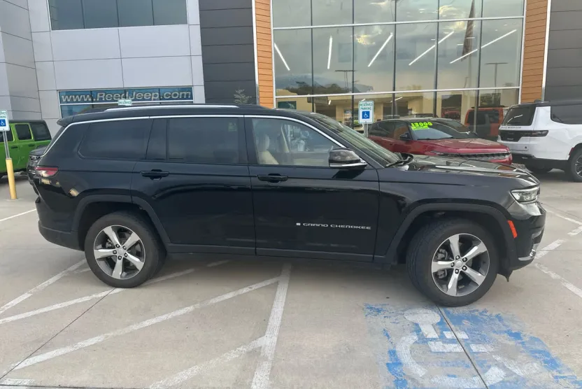 2022 Jeep Grand Cherokee Limited photo 1