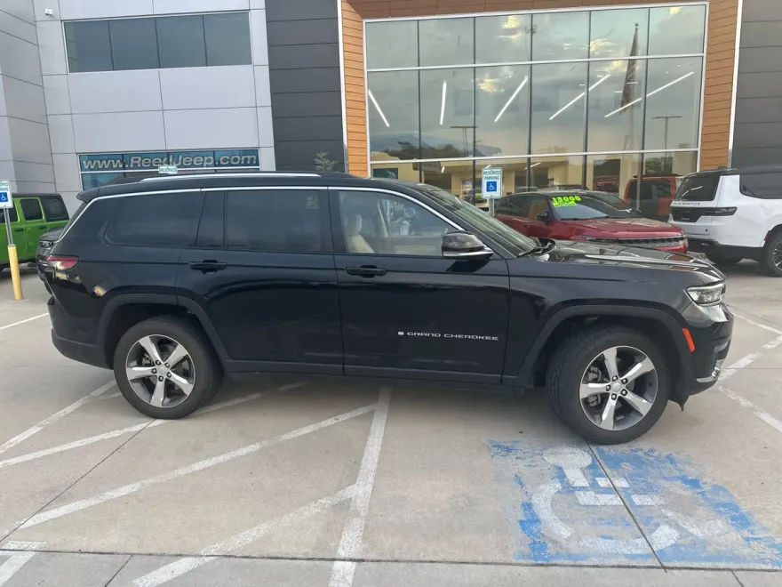 2022 Jeep Grand Cherokee Limited photo 1