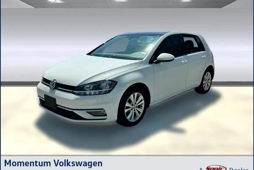 2019 Volkswagen Golf SE photo 1