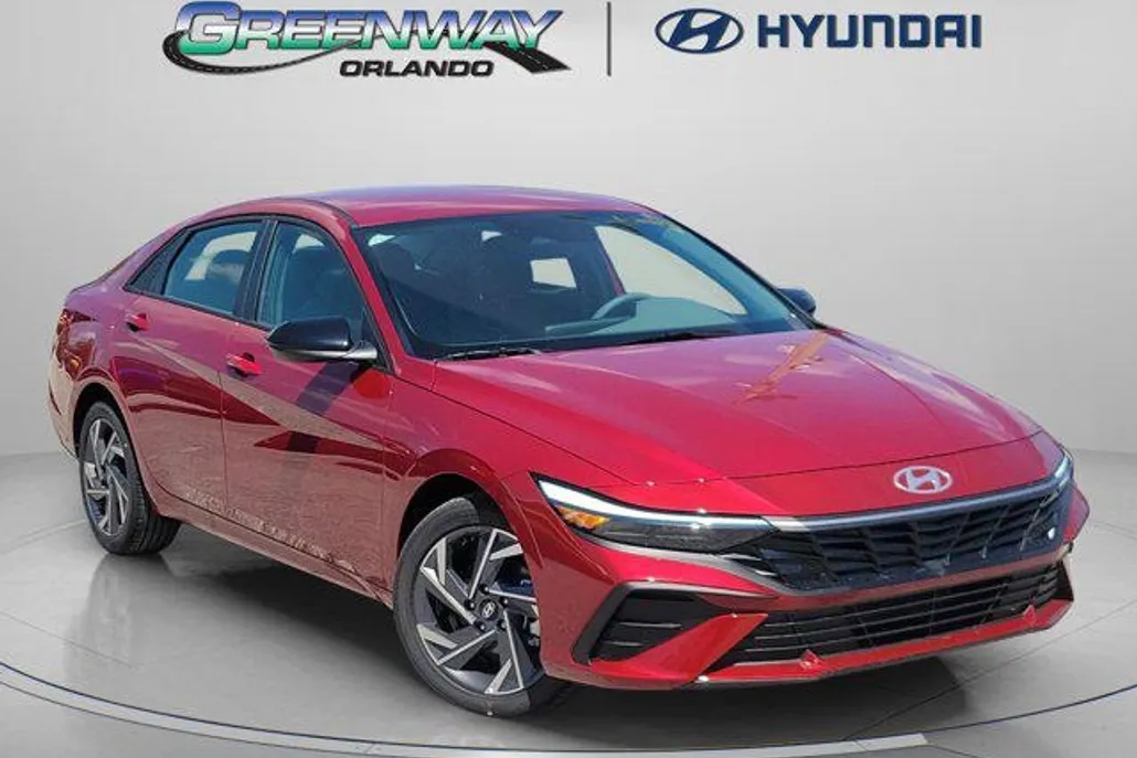 2025 Hyundai Elantra SEL Sport photo 1