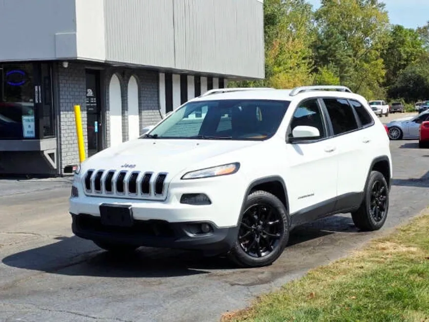 2014 Jeep Cherokee Altitude photo 1