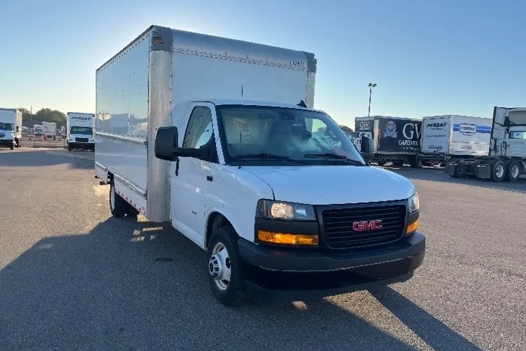 2021 Gmc Savana 3500 Cutaway photo 1