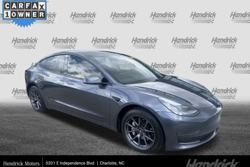 2023 Tesla Model 3 photo 1