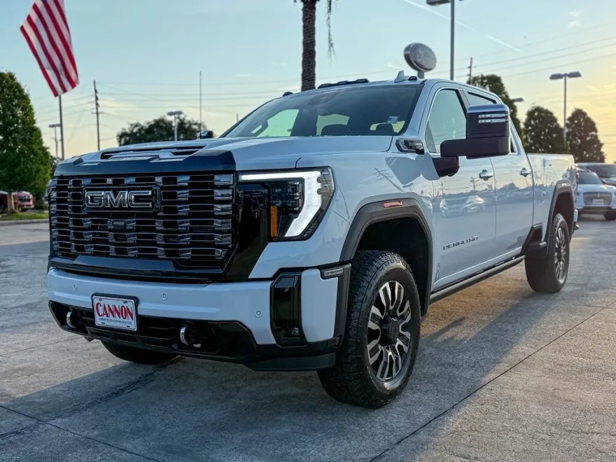 2025 Gmc Sierra 2500 HD Denali Ultimate photo 1