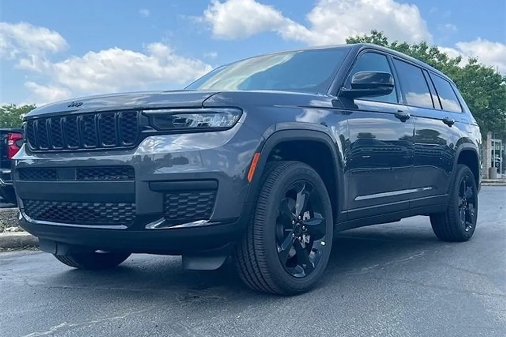 2025 Jeep Grand Cherokee Altitude X photo 1