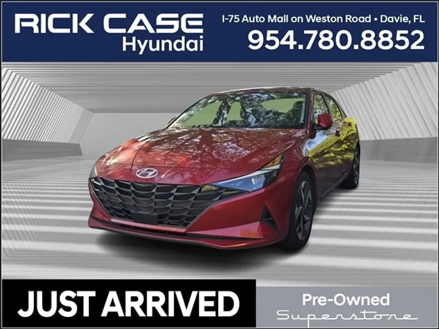 2023 Hyundai Elantra SEL photo 1