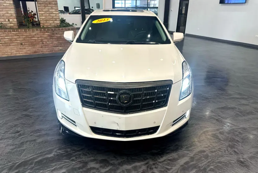 2013 Cadillac XTS Premium photo 1