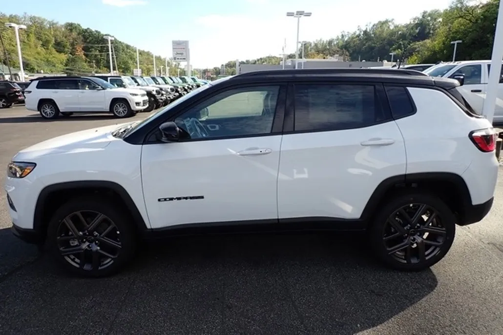 2026 Jeep Compass Limited photo 1