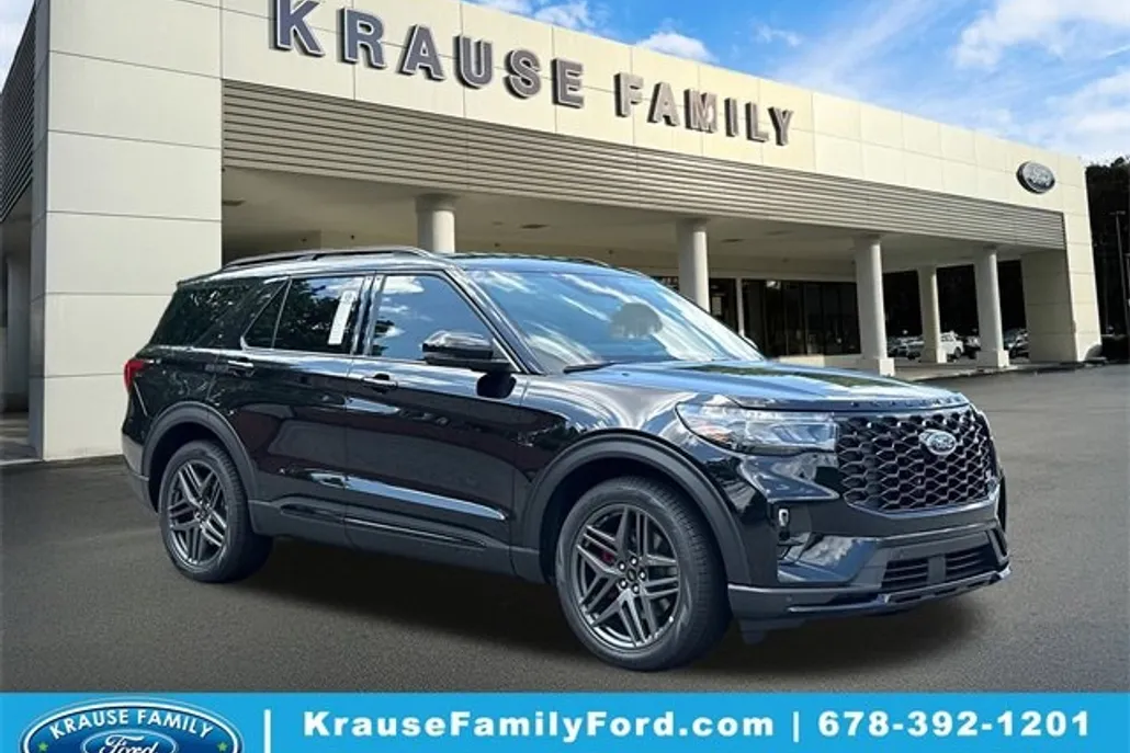 2025 Ford Explorer ST photo 1
