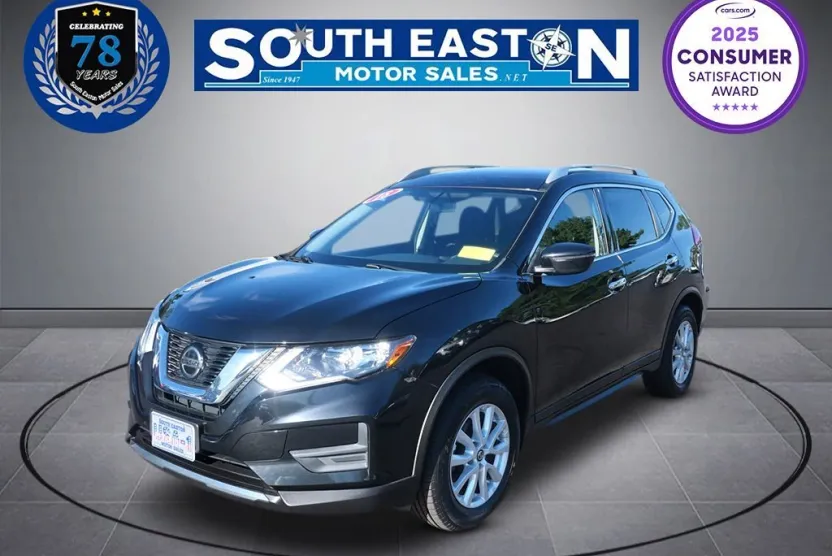 2018 Nissan Rogue SV photo 1