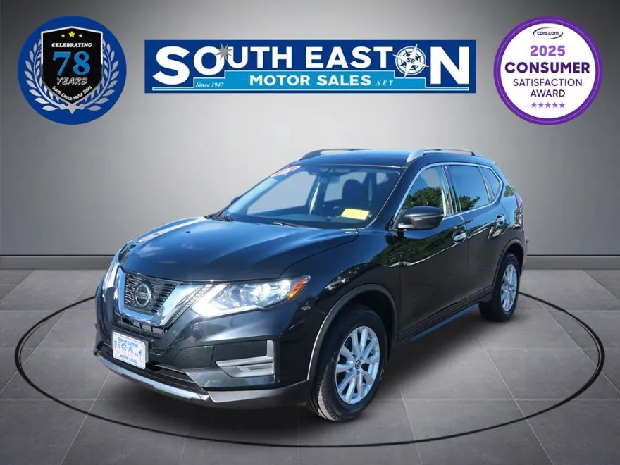 2018 Nissan Rogue SV photo 1