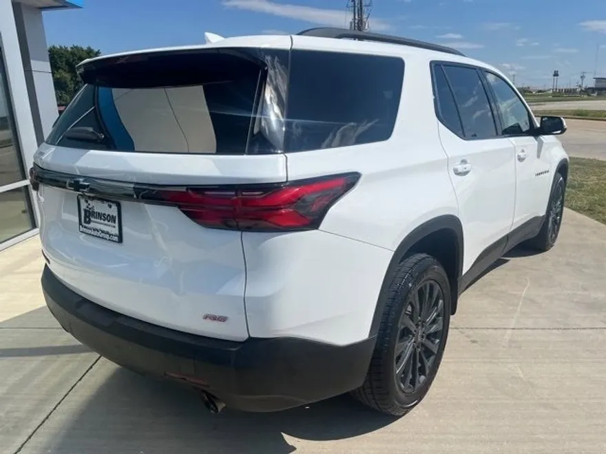 2022 Chevrolet Traverse RS photo 1