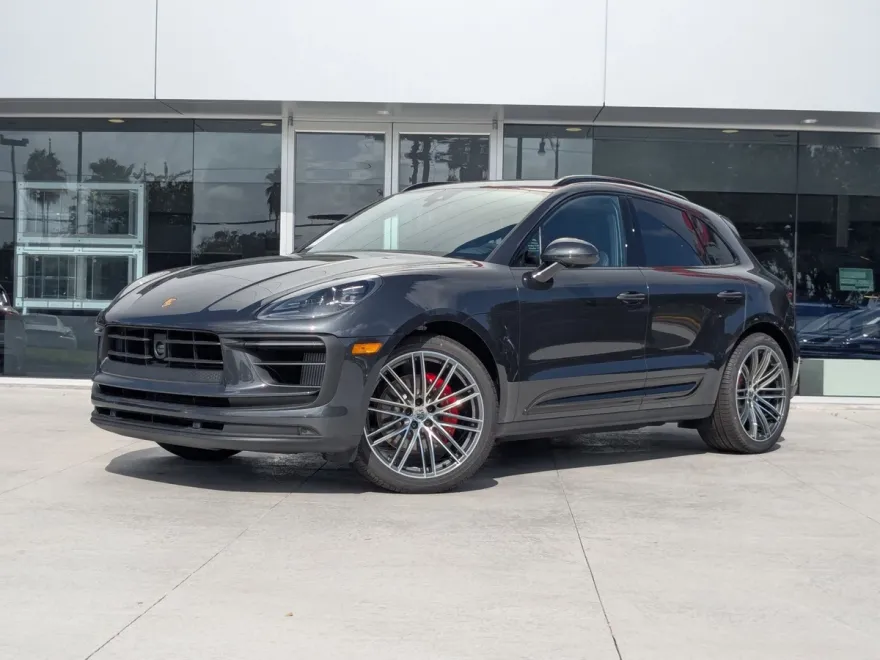 2025 Porsche Macan S photo 1