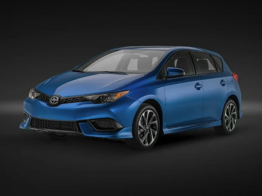 2016 Scion iM photo 1